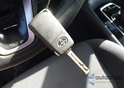 2022 Toyota Corolla Se z USA, uszkodzony, nr VIN 5YFS4MCE1NP107552